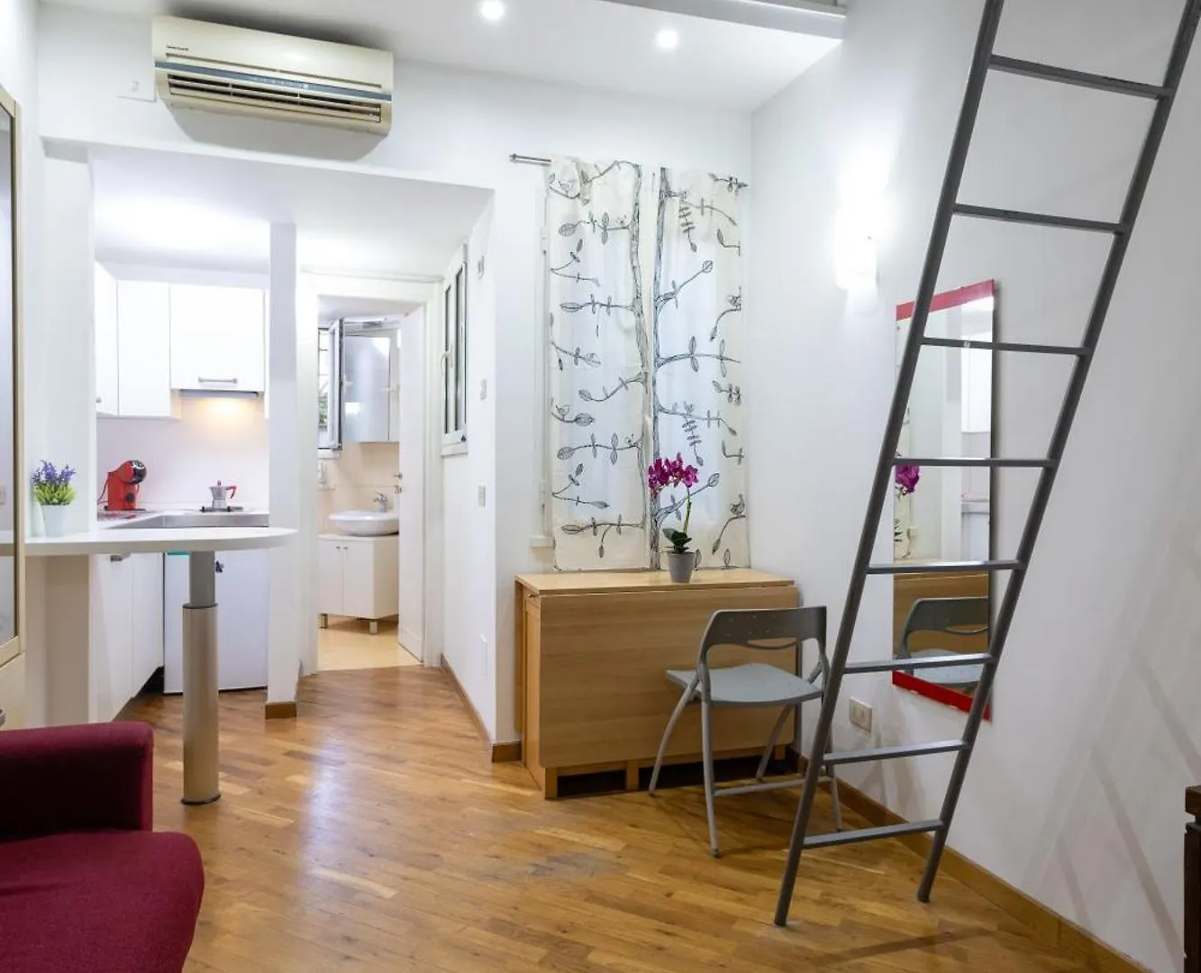 Pandosia Loft Apartment Rome 0*,  Italy